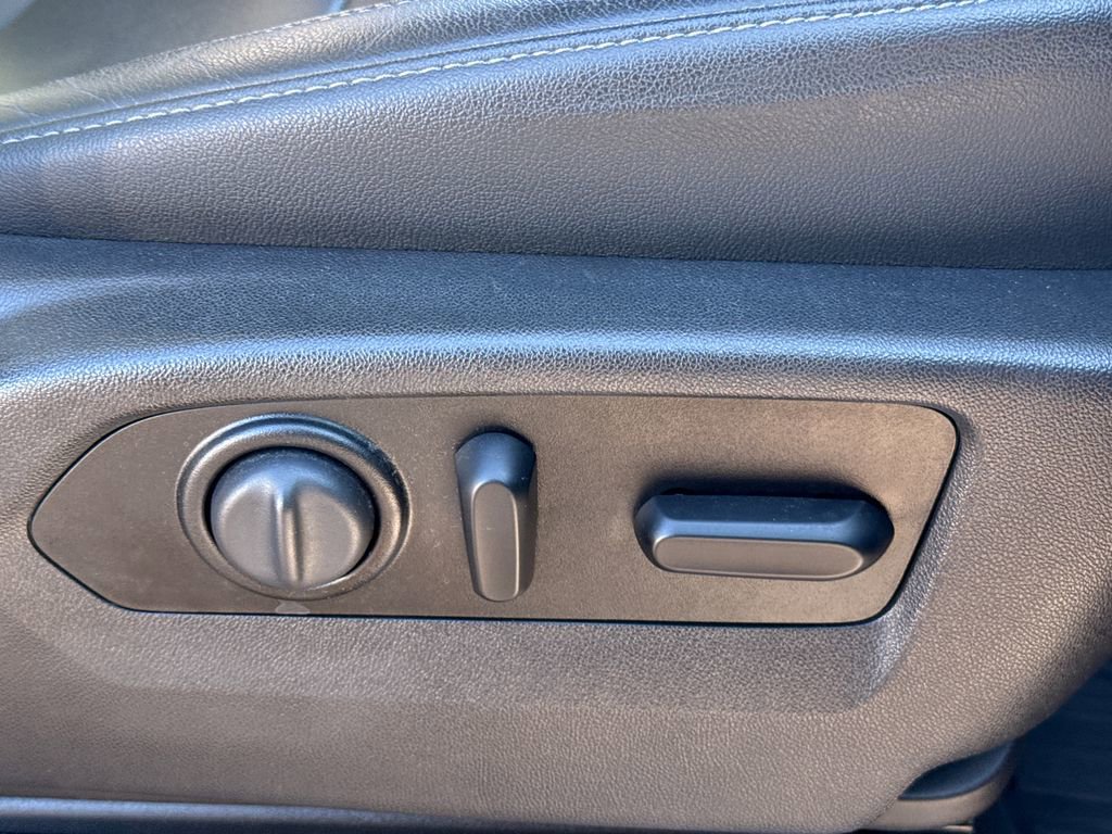 Used 2020 GMC Sierra 1500 SLT w/ SLT Premium Package image 39