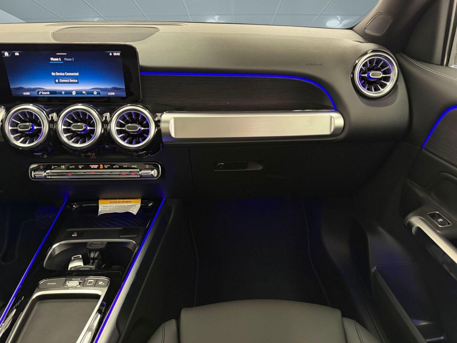 New 2025 Mercedes-Benz GLB 250 4MATIC image 26