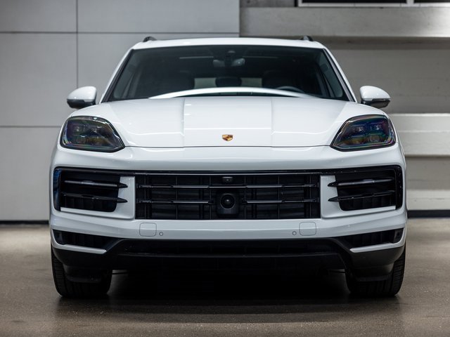 Used 2025 Porsche Cayenne S image 11