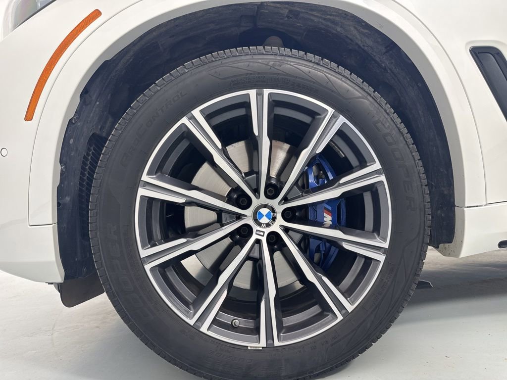 Certified 2022 BMW X5 xDrive40i w/ M Sport Package image 9