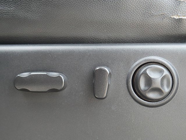 Used 2014 Chevrolet Silverado 2500 LTZ w/ LTZ Plus Package image 13