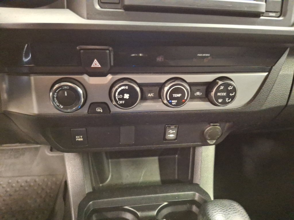 Used 2018 Toyota Tacoma SR AWD/4WD image 21