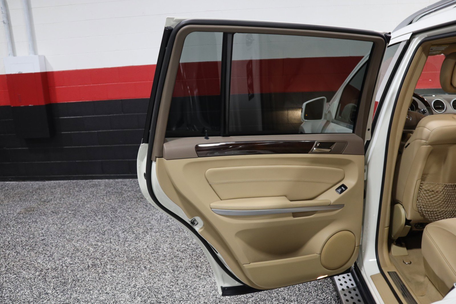 Used 2012 Mercedes-Benz GL 450 4MATIC w/ Premium 2 Pkg image 39