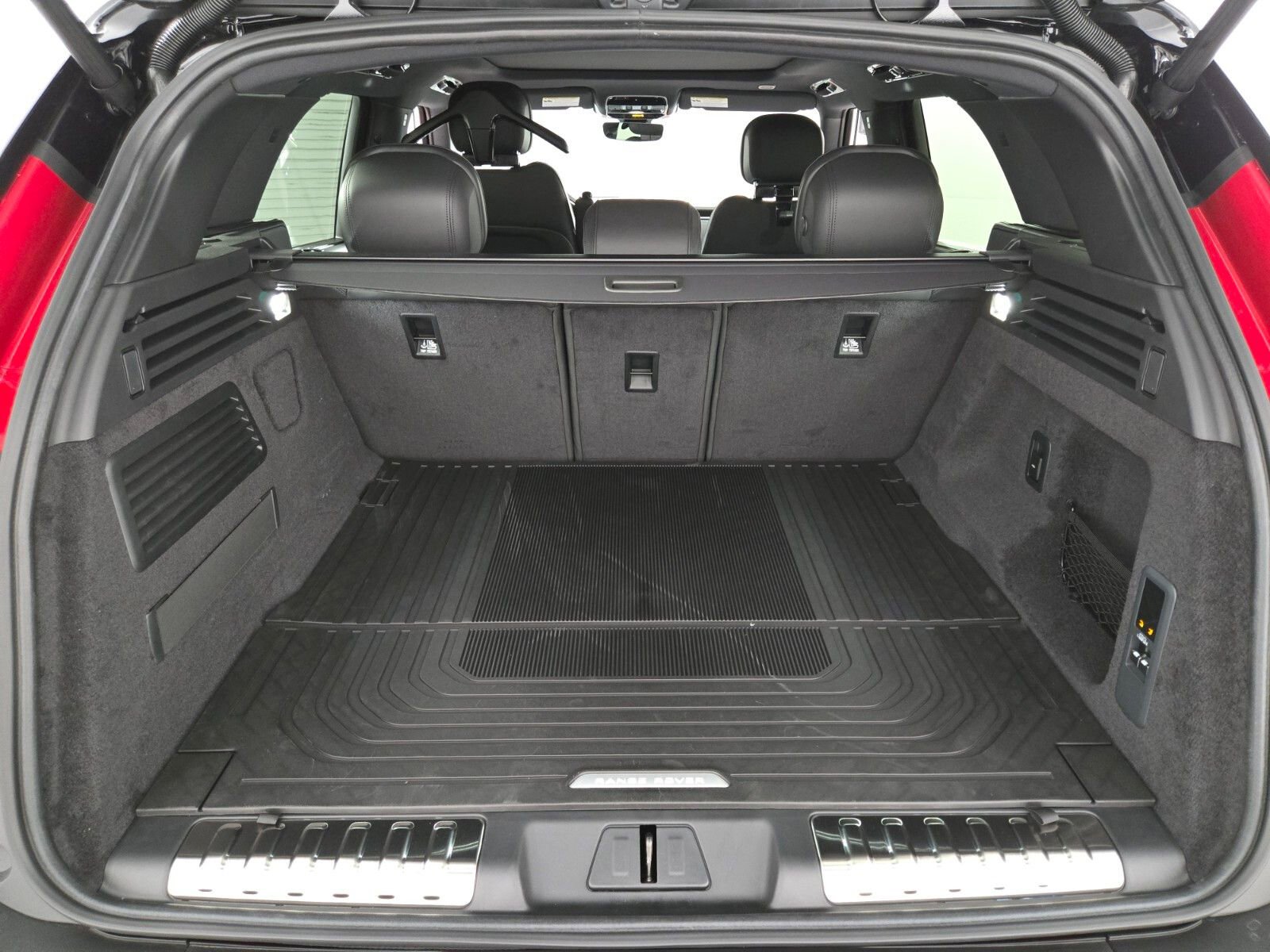 New 2026 Land Rover Range Rover Sport Dynamic SE AWD/4WD image 14