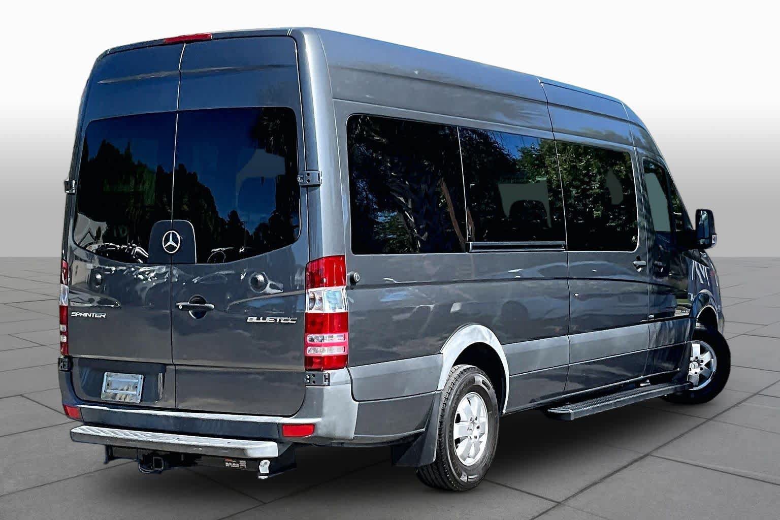 Used 2016 Mercedes-Benz Sprinter 2500 image 13
