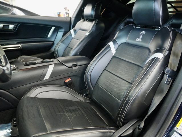Used 2021 Ford Mustang Shelby GT500 w/ Technology Package image 12