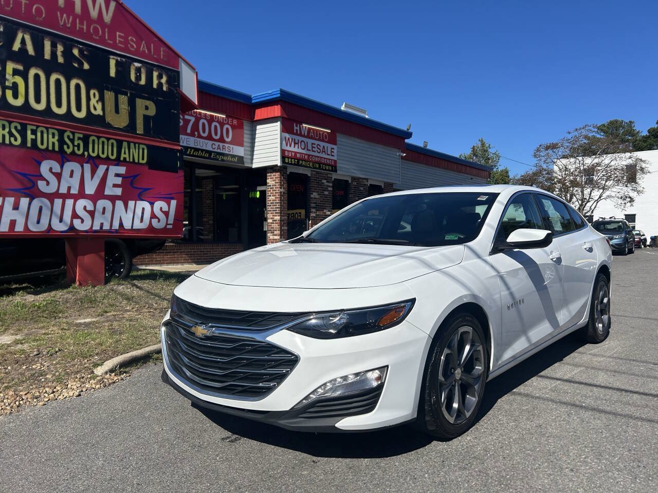 Used 2022 Chevrolet Malibu LT image 1