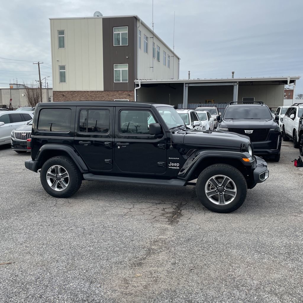 Used 2019 Jeep Wrangler Unlimited Sahara image 4