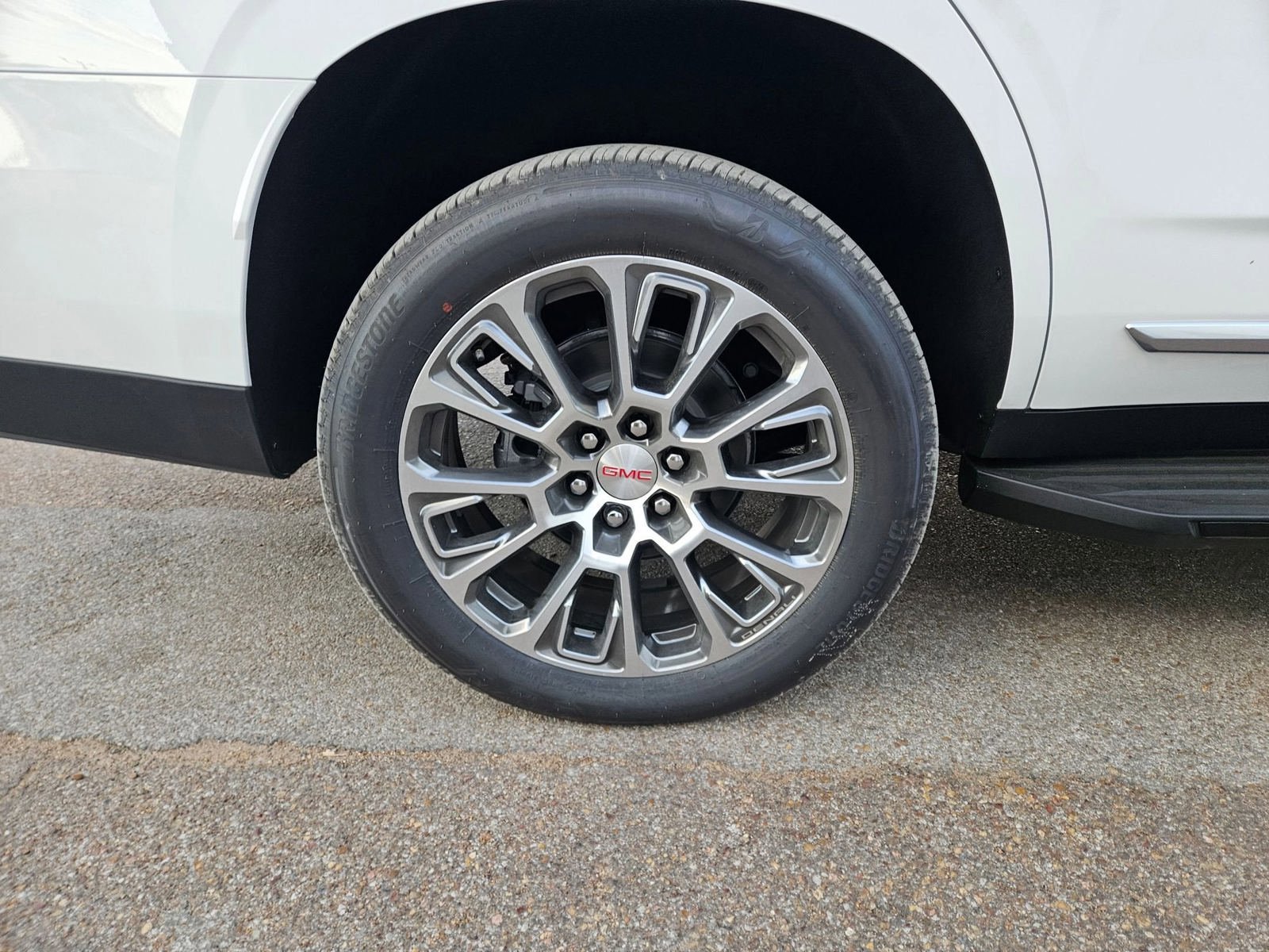 New 2026 GMC Yukon Denali AWD/4WD image 31