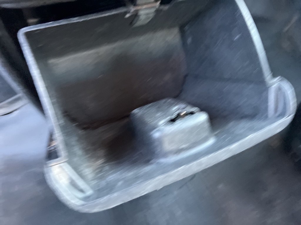 Used 2015 Chevrolet Express 2500 RWD image 32