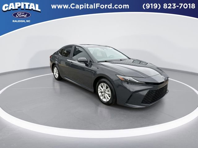 Used 2025 Toyota Camry LE image 2