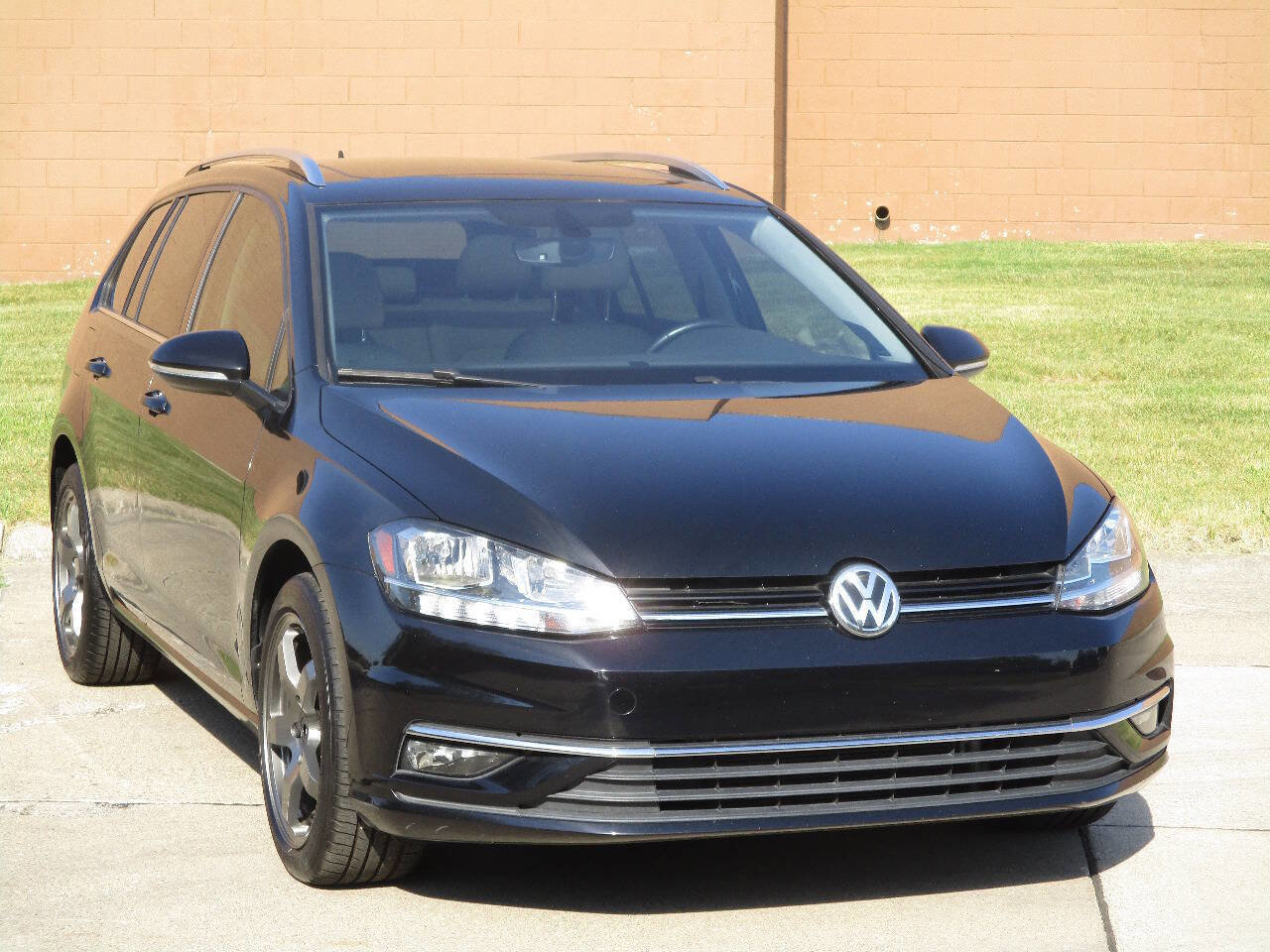 Used 2018 Volkswagen Golf SEL FWD image 51