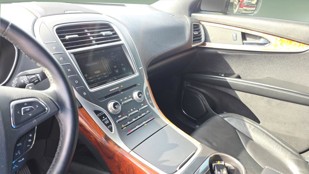 Used 2016 Lincoln MKX Select image 25