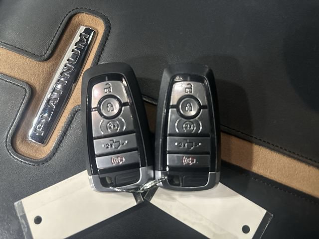 Used 2022 Ford F150 4x4 SuperCrew Hybrid image 33