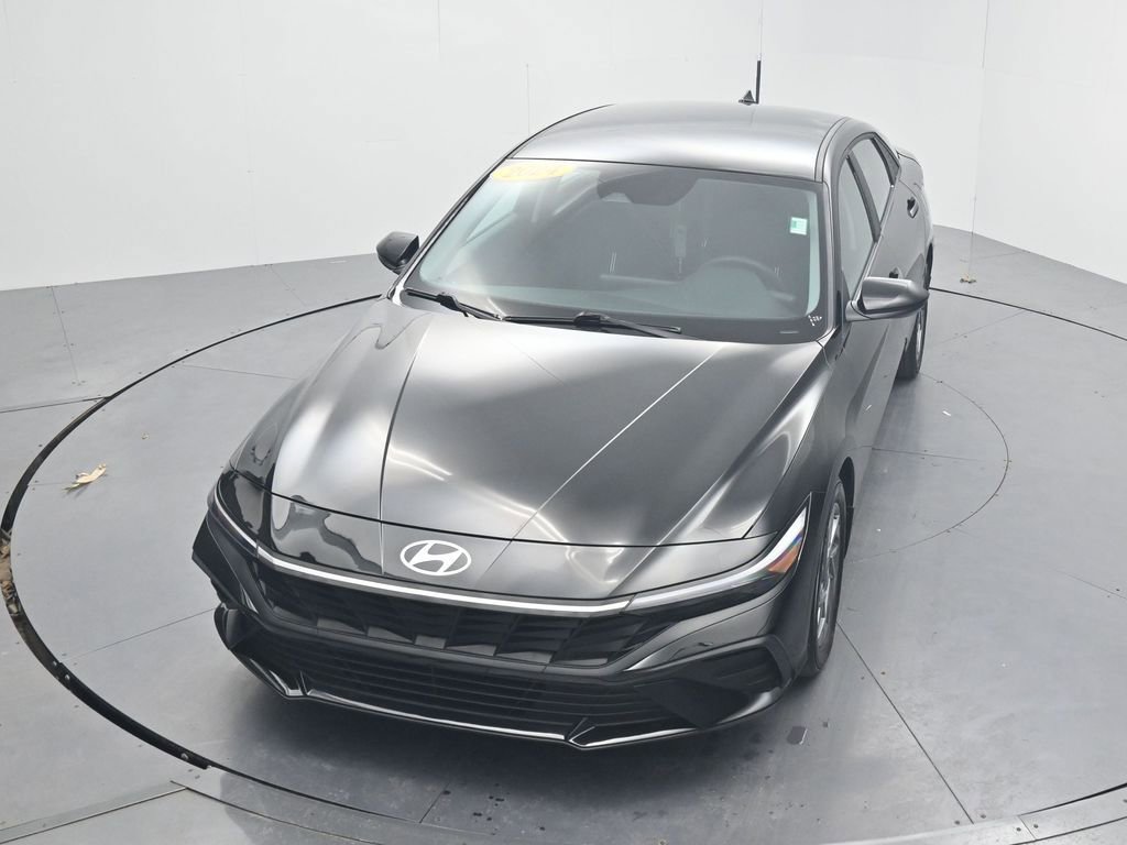 Used 2024 Hyundai Elantra SEL image 45