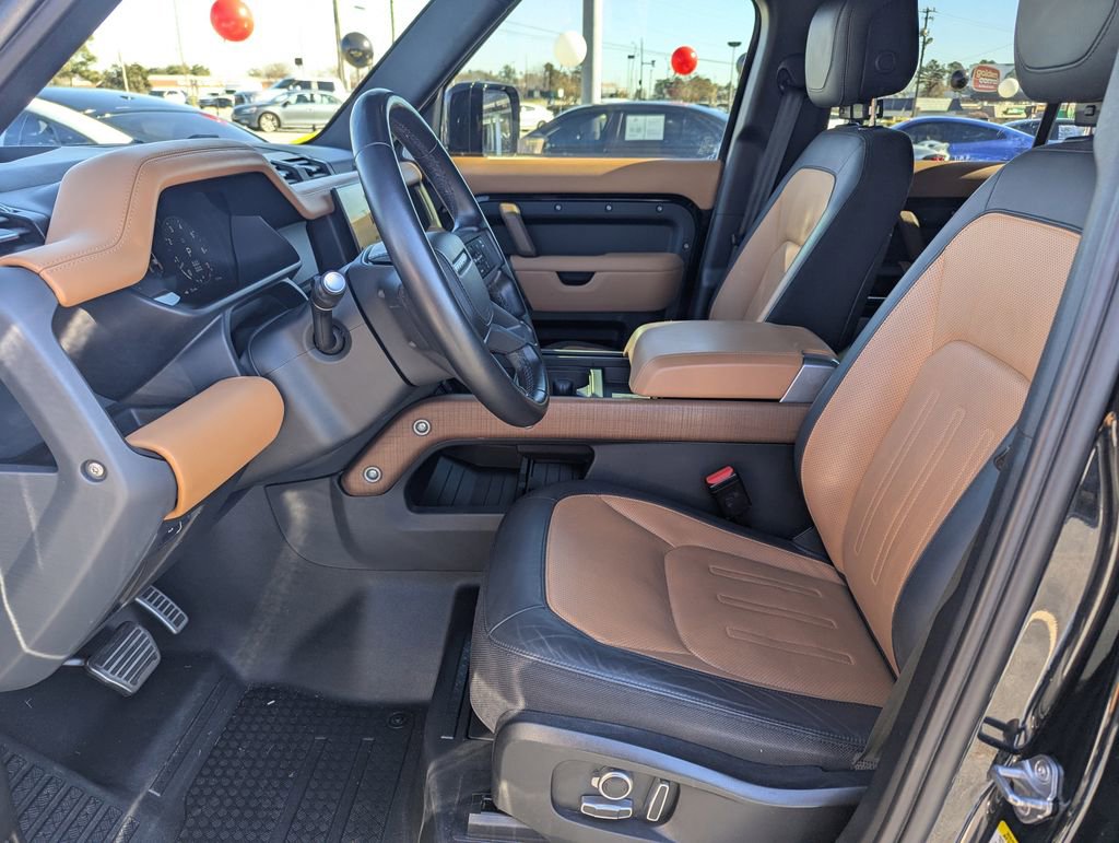 Used 2023 Land Rover Defender 130 X image 14