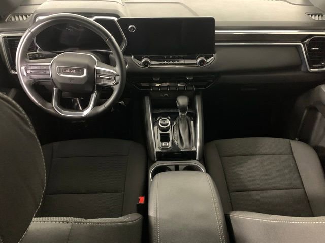 Used 2025 GMC Canyon Elevation image 21