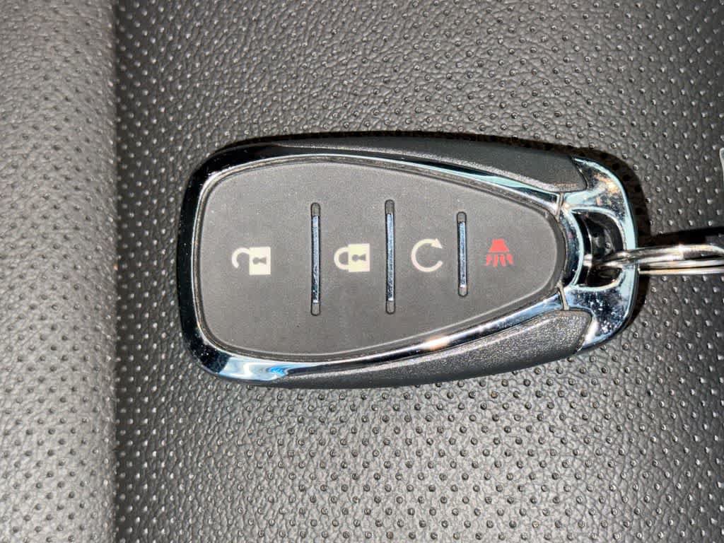 Used 2024 Chevrolet Trax RS w/ Driver Confidence Package FWD image 28