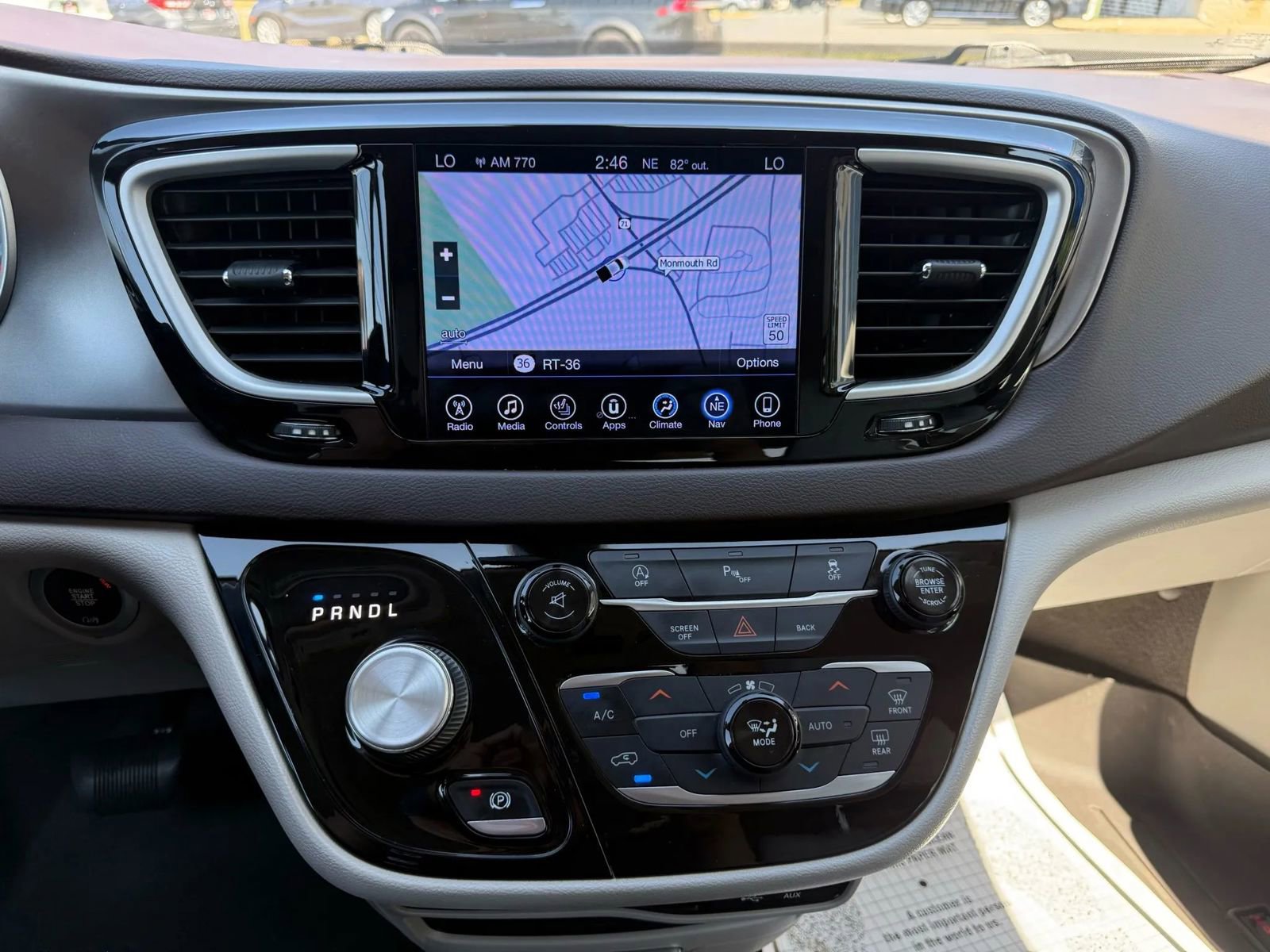 Used 2017 Chrysler Pacifica Touring-L image 22