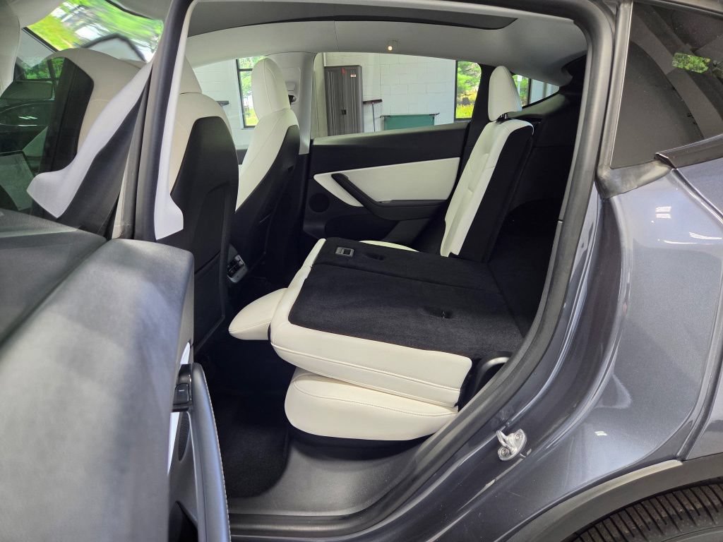 Used 2020 Tesla Model Y Long Range AWD/4WD image 18