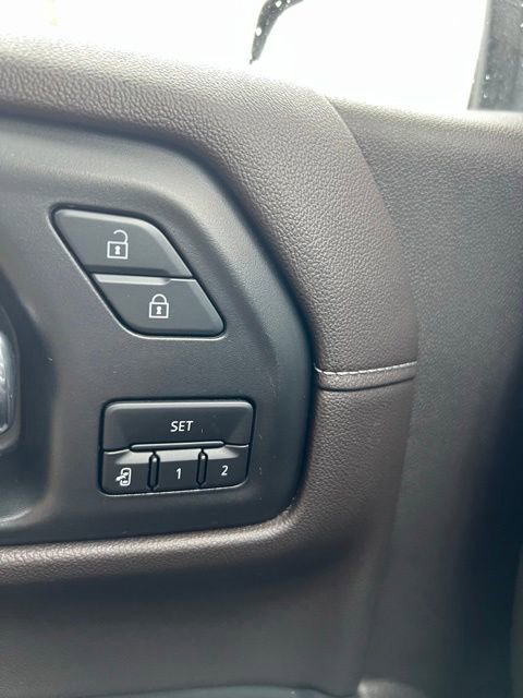 Used 2020 GMC Sierra 1500 SLT w/ SLT Premium Plus Package AWD/4WD image 22