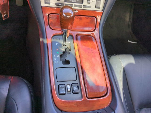 Used 2002 Lexus SC 430 Convertible image 17