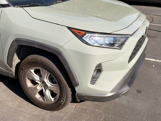 Used 2019 Toyota RAV4 XLE w/ Convenience Package image 12
