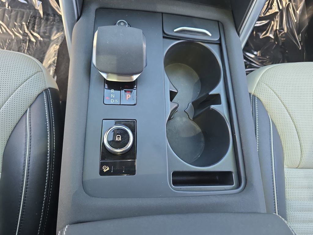 Certified 2023 Land Rover Discovery HSE R-Dynamic image 27