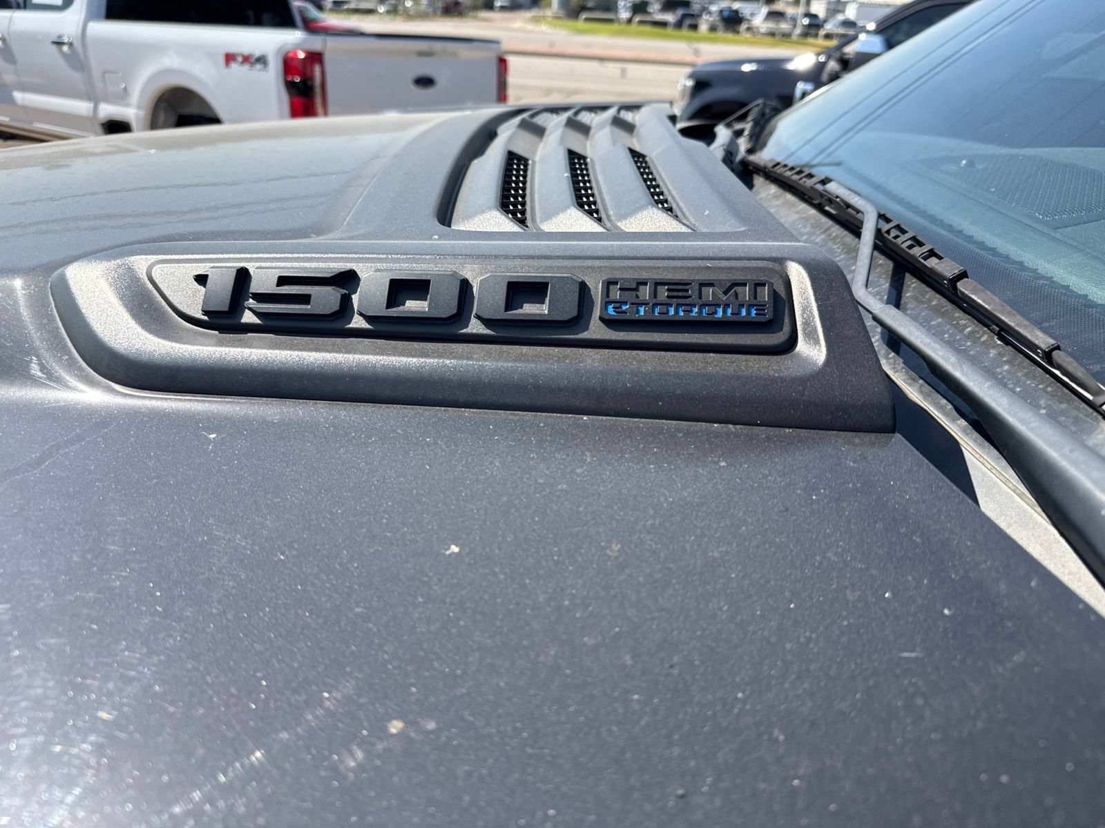 Used 2024 RAM 1500 Laramie AWD/4WD image 14