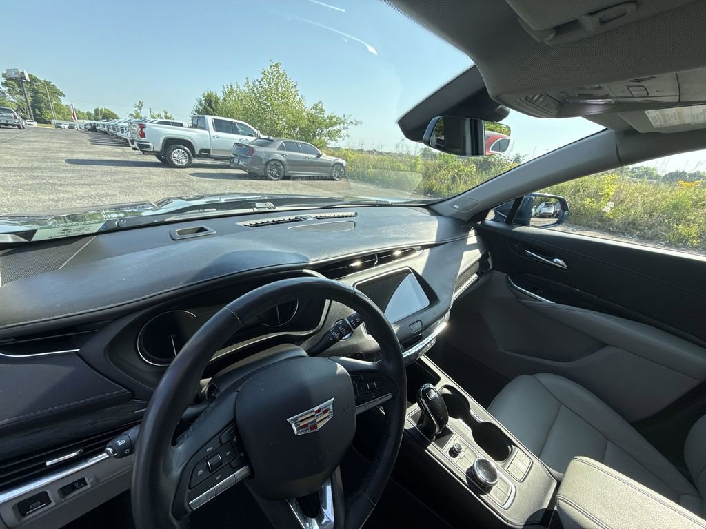 Certified 2020 Cadillac XT4 Premium Luxury FWD image 27