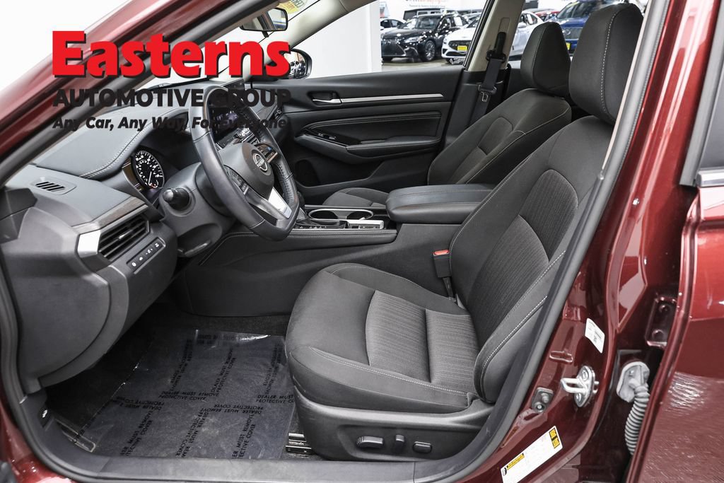 Used 2023 Nissan Altima 2.5 SV w/ SV Premium Package FWD image 15