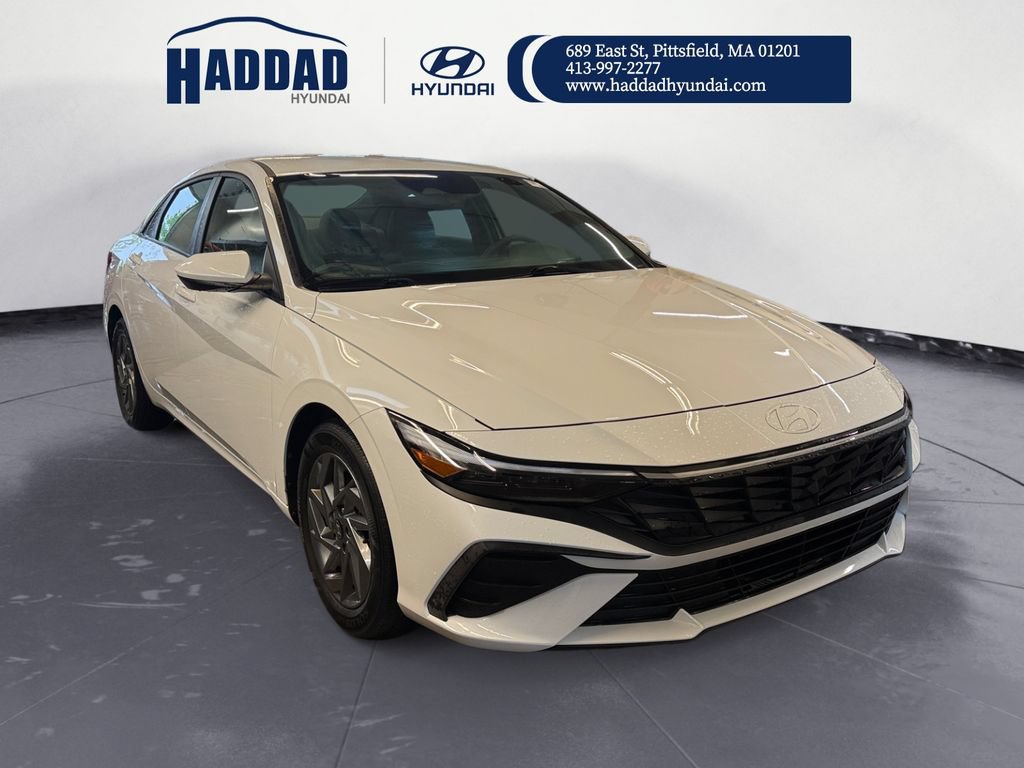 Certified 2024 Hyundai Elantra SEL FWD image 7