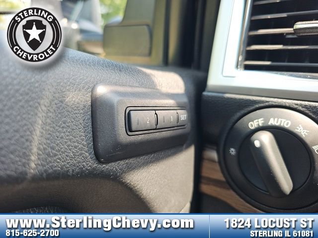 Used 2017 Nissan Titan SL w/ SL Towing Convenience Package image 20