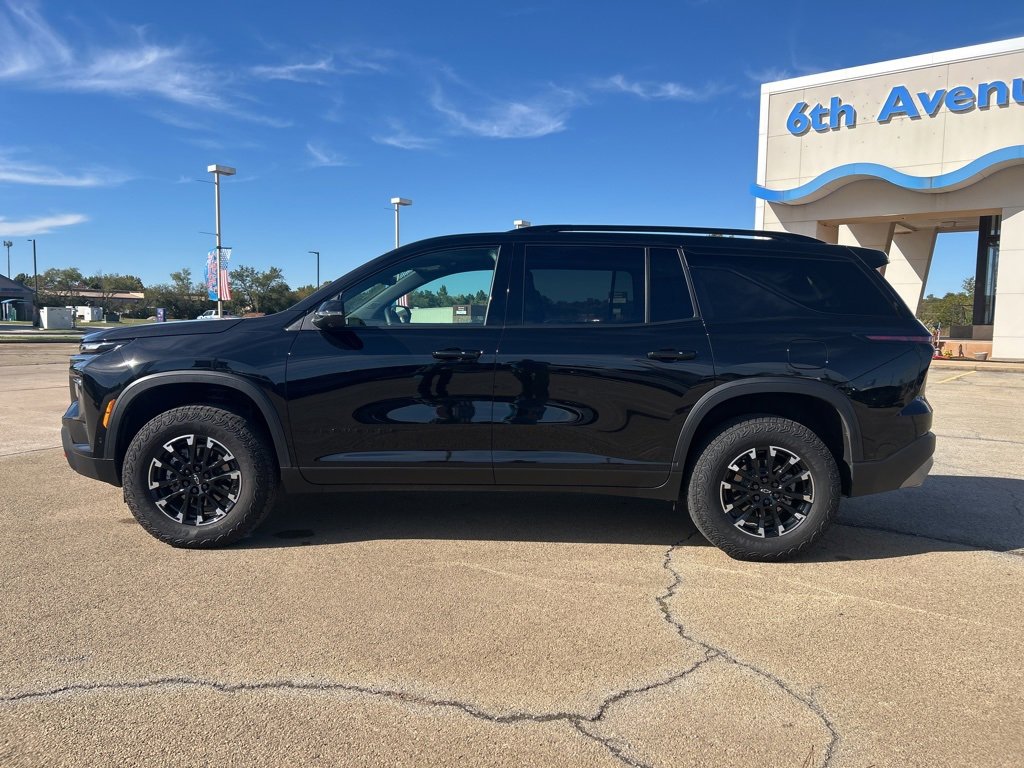 Used 2025 Chevrolet Traverse Z71 w/ Enhanced Driving Package image 8