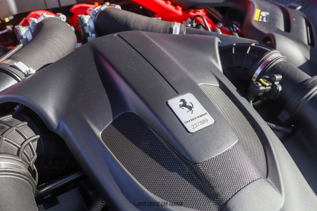 Used 2019 Ferrari Portofino image 18