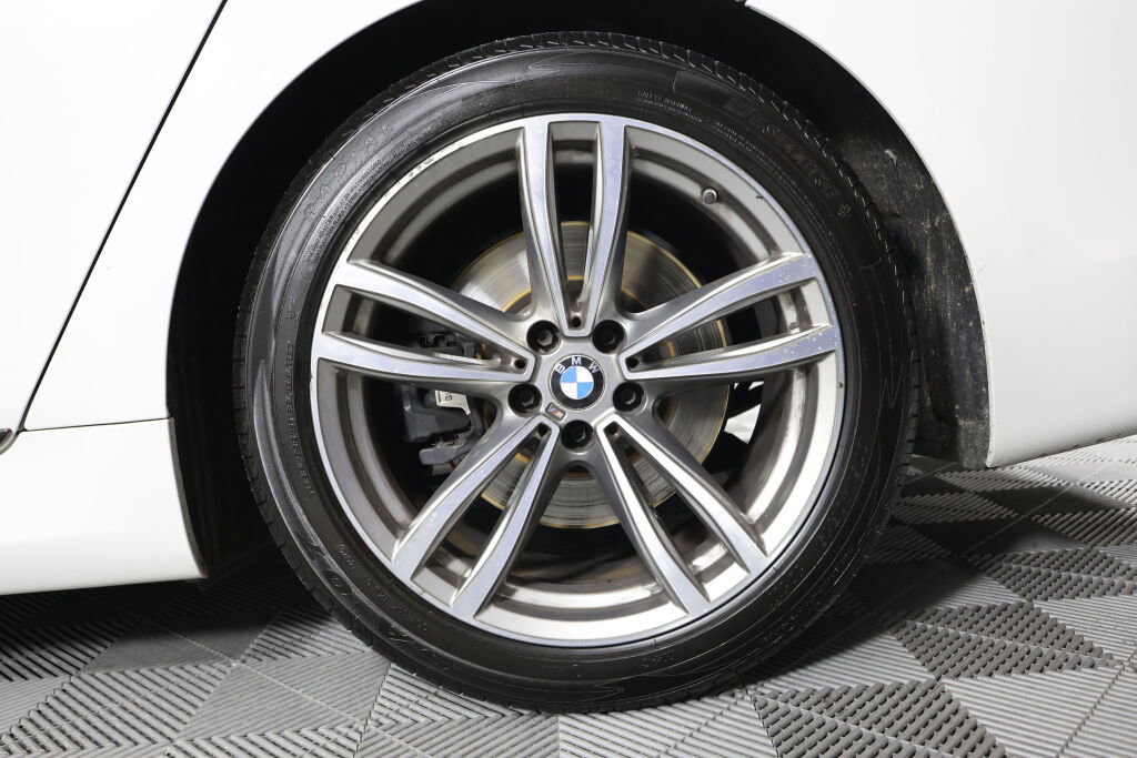 Used 2016 BMW 740i image 8