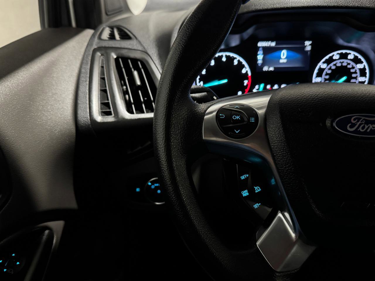 Used 2020 Ford Transit Connect XLT image 16