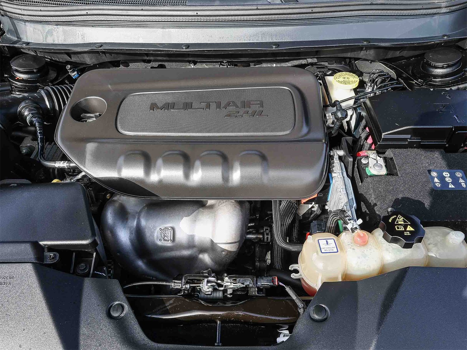 Used 2019 Jeep Cherokee Latitude w/ Popular Appearance Group image 12