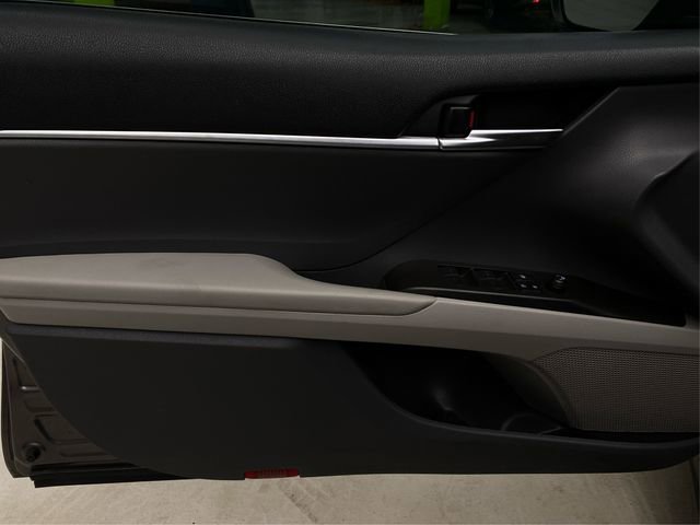 Used 2022 Toyota Camry SE FWD image 24