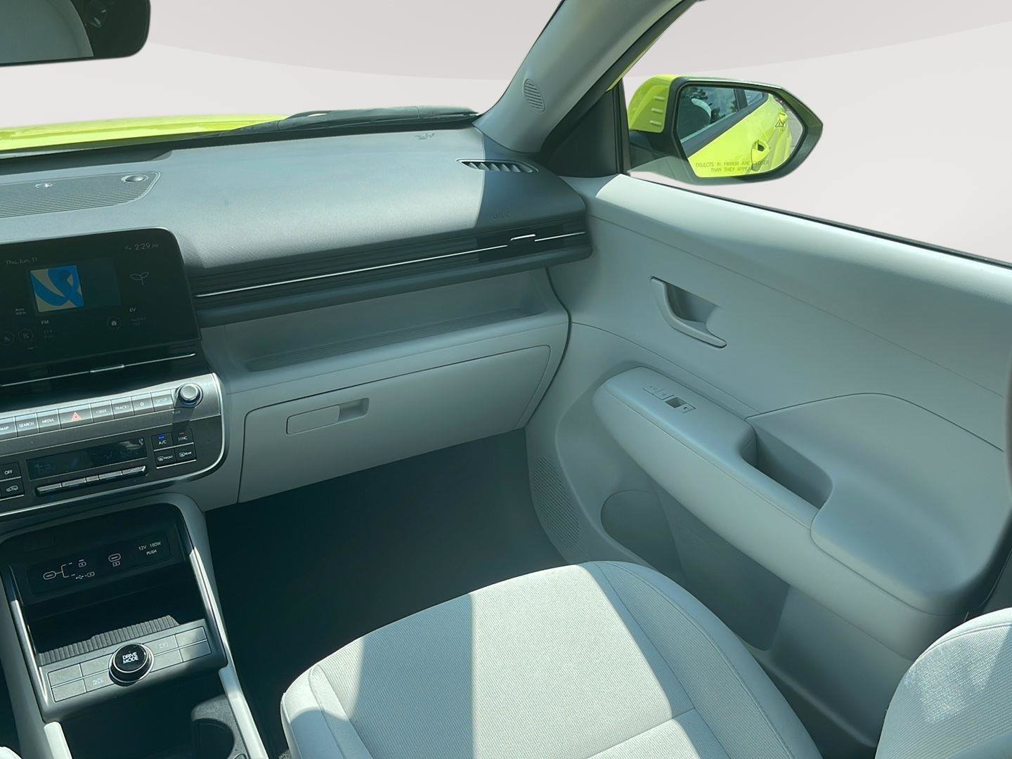 Certified 2024 Hyundai Kona SE FWD image 17