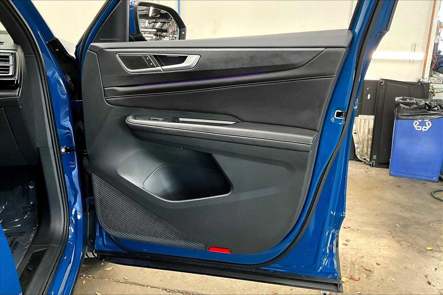 Used 2025 Volkswagen Atlas Cross Sport SEL image 27