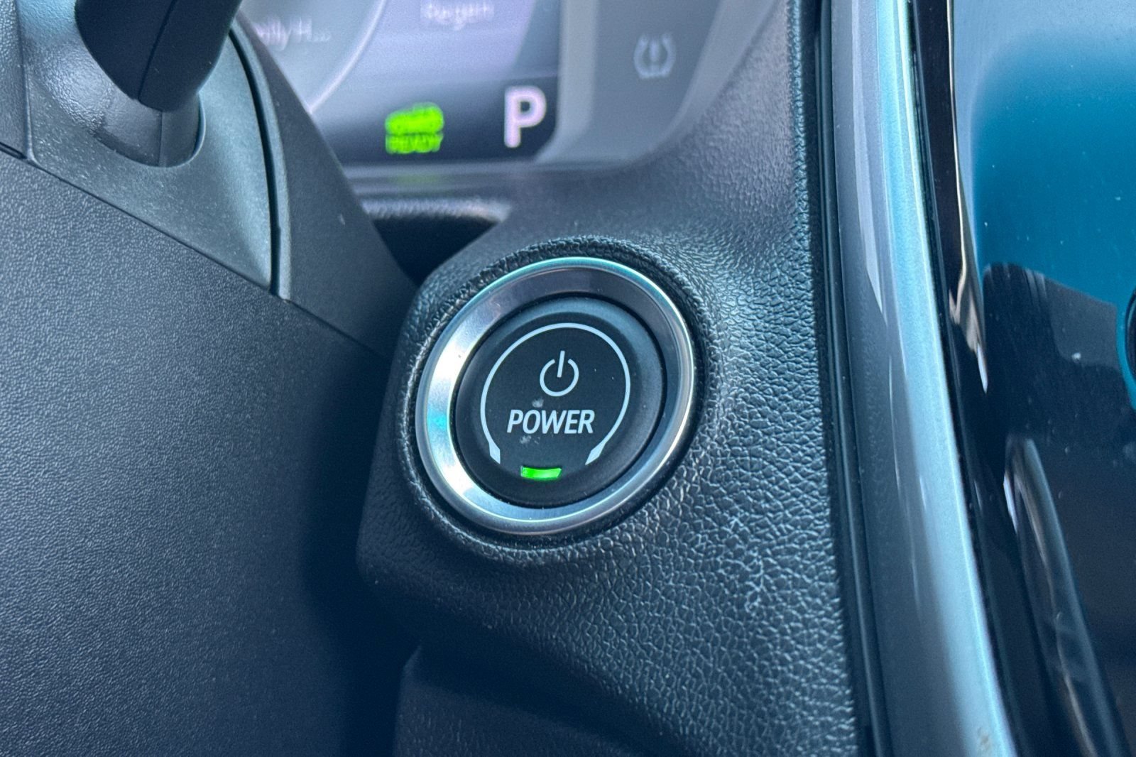 Used 2023 Chevrolet Bolt LT w/ Infotainment Package FWD image 32