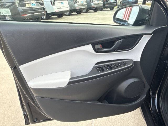 Used 2023 Hyundai Kona SEL AWD/4WD image 23