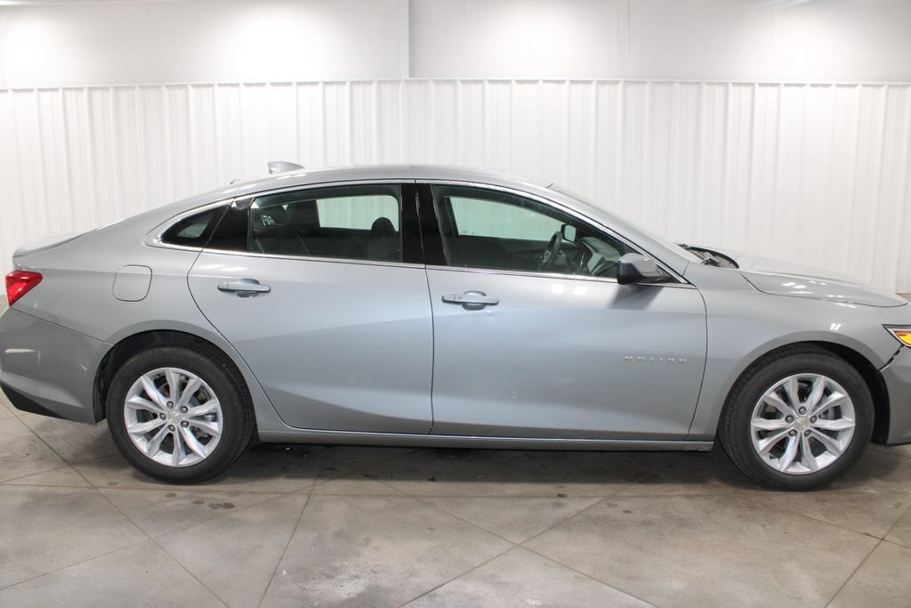 Used 2025 Chevrolet Malibu LT FWD image 11