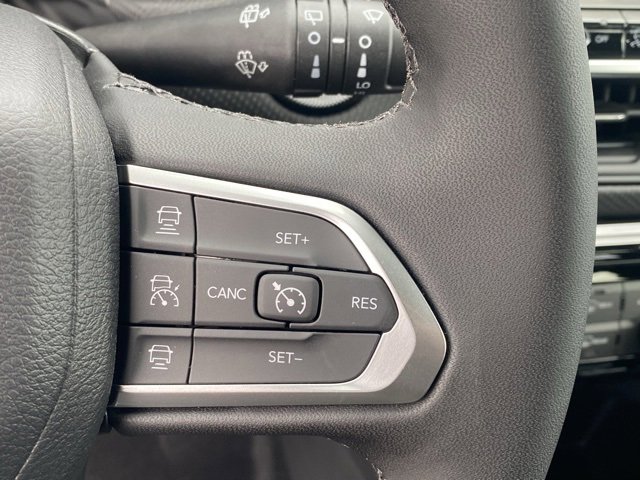 New 2026 Jeep Compass Limited image 18