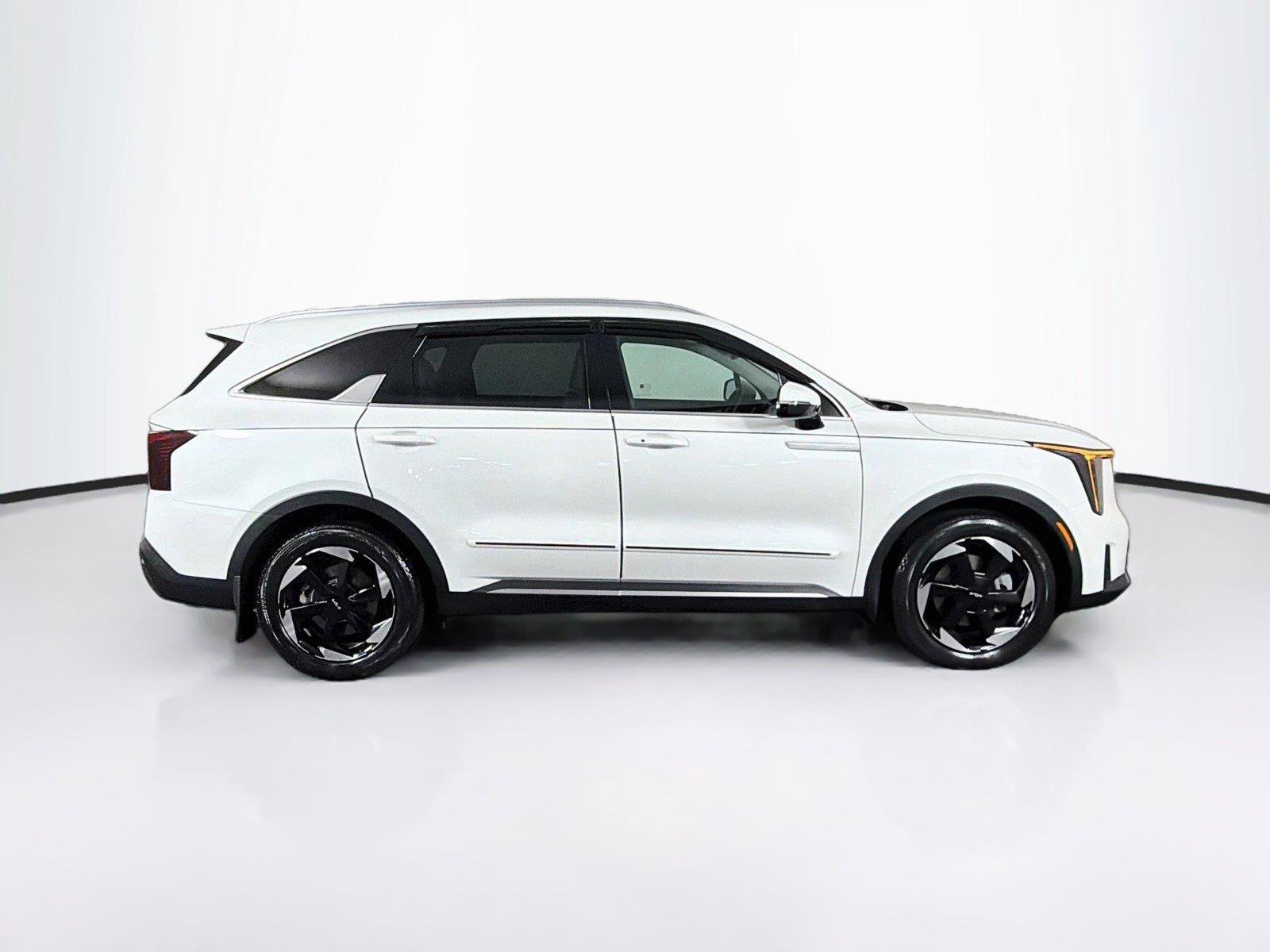 Used 2025 Kia Sorento EX AWD/4WD image 12