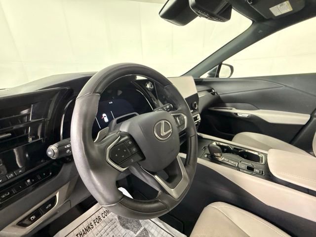 Used 2025 Lexus RX 350 Premium Plus w/ Convenience Package image 4