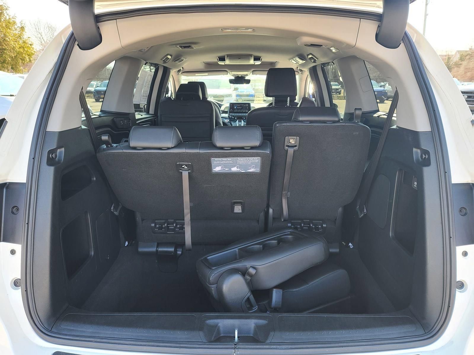Used 2023 Honda Odyssey Touring image 32