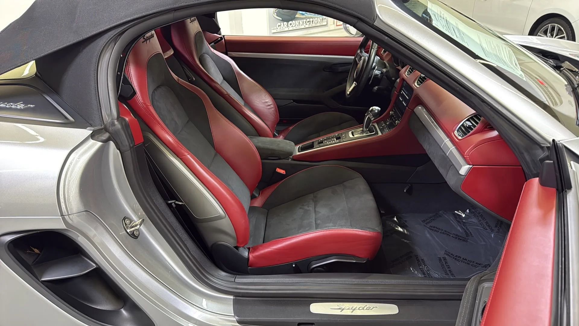 Used 2022 Porsche 718 Boxster Spyder RWD image 19