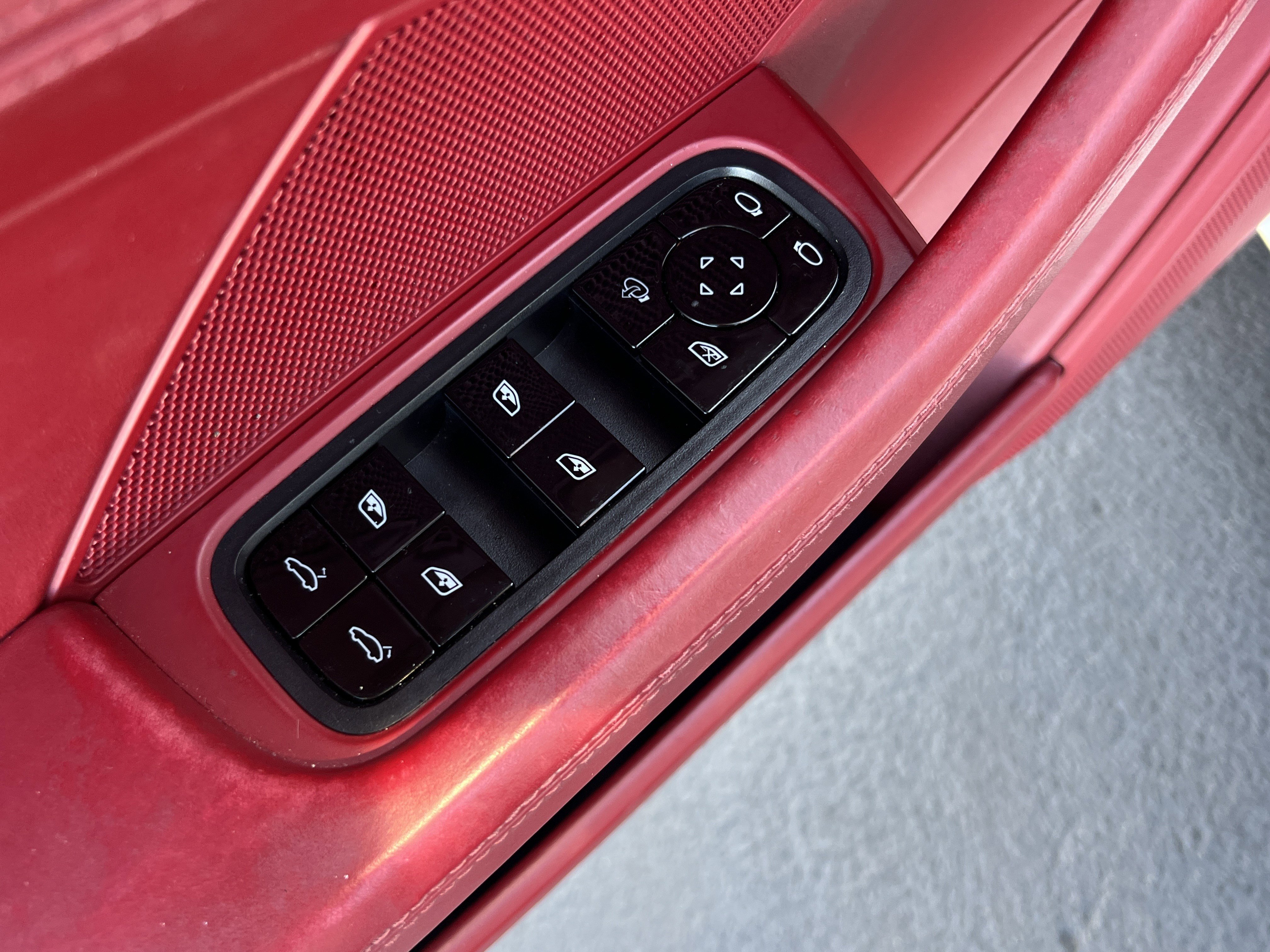 Used 2017 Porsche Panamera 4 image 15